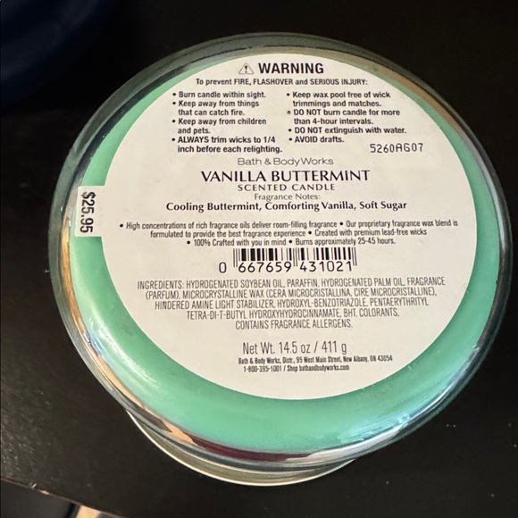 Bath & Body Works Vanilla Butter mint Candle - Picture 4 of 4